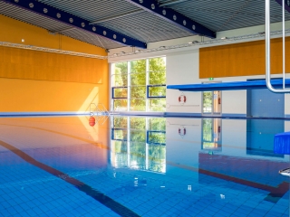 Neanderbad_Sportbecken_Schwimmbahnen