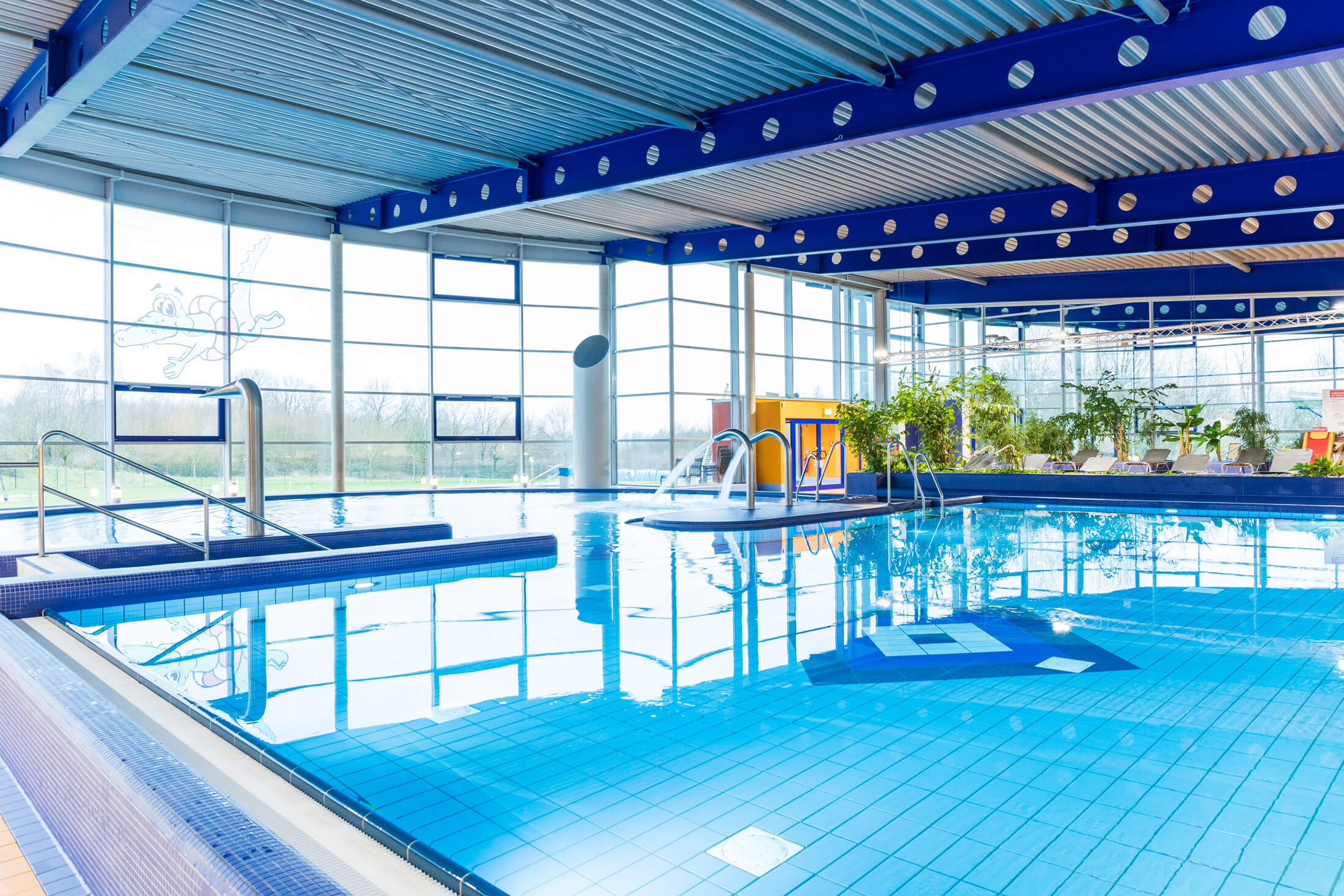 Neanderbad_Schwimmbecken_Innen_Ansicht